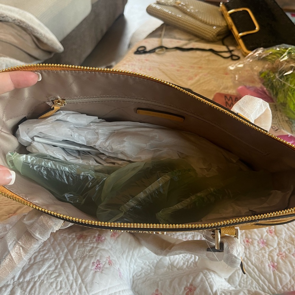 Michael Kors Yellow Women's Bag - Picture 2 of 2